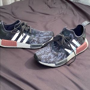 Rare Adidas nmd R1: gray heather and raw pink